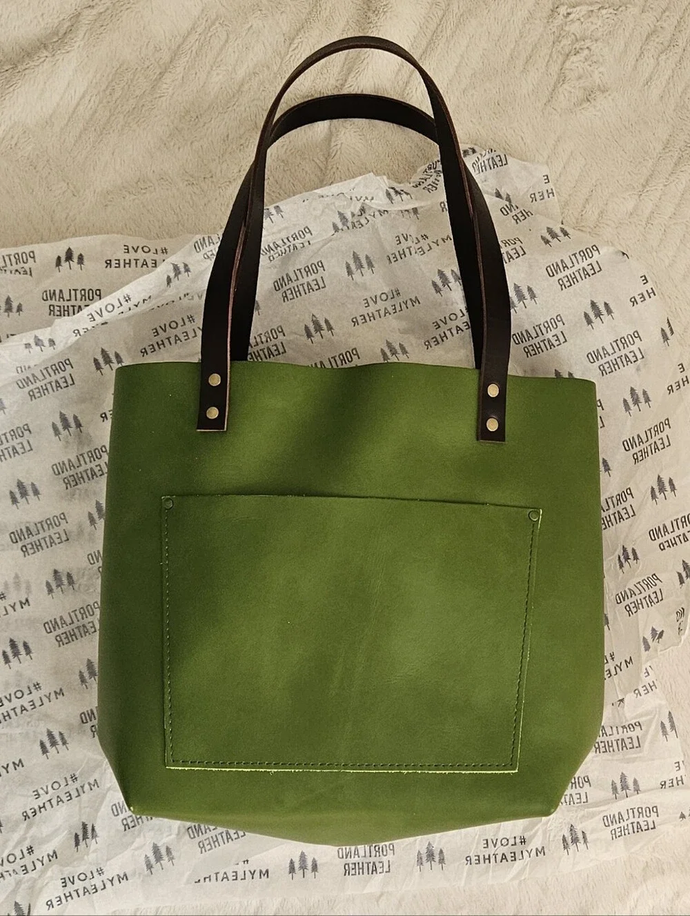Unicorn/ Rare Portland Leather Goods Classic Leather Tote Bag In Green Apple